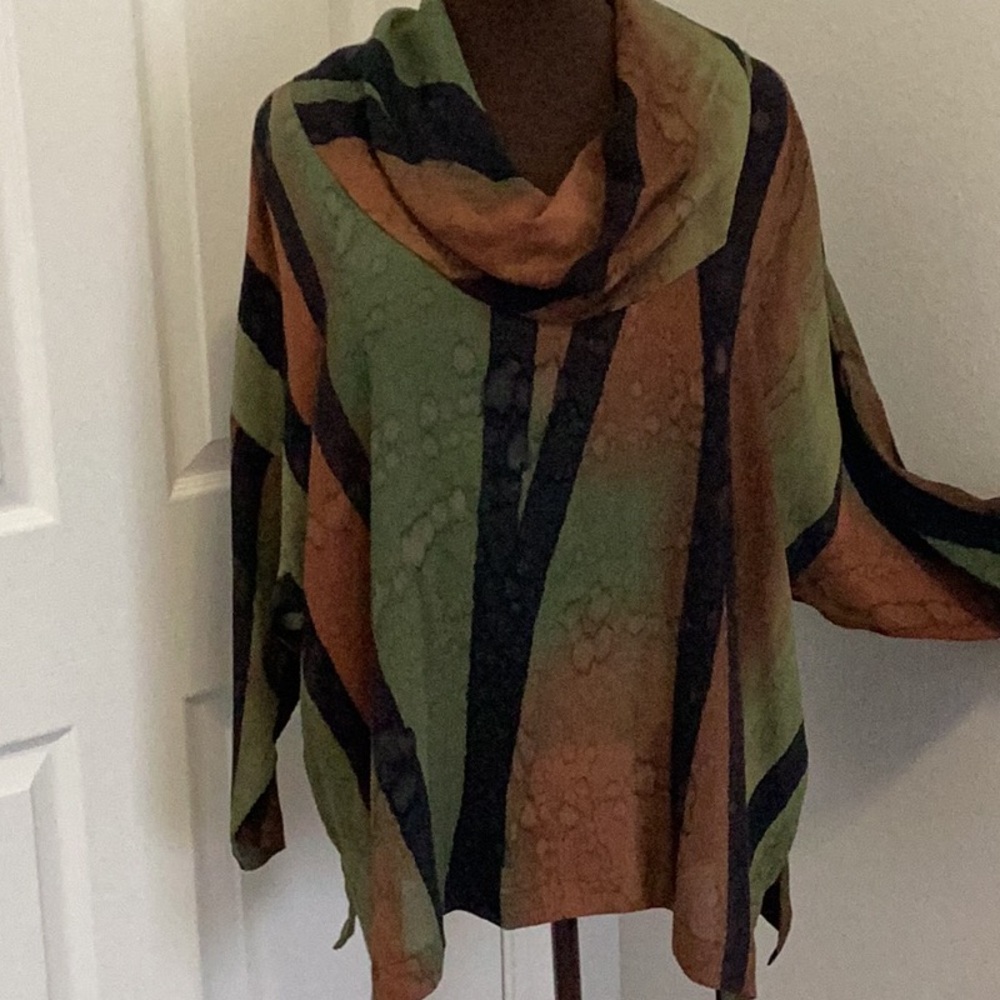 Multicolor Abstract Pattern Silk Top - image 1